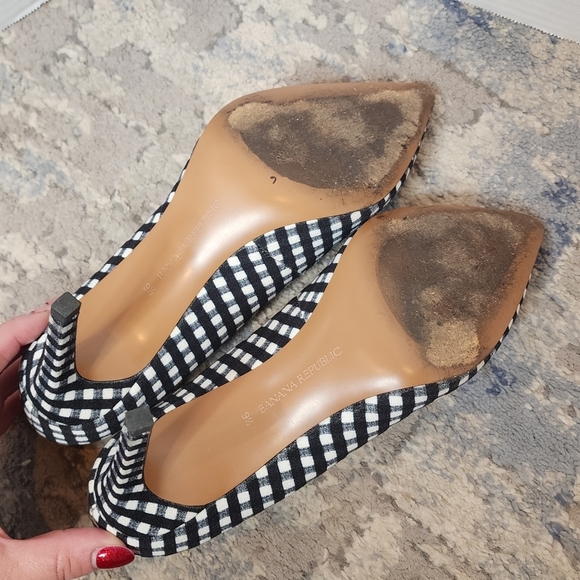 Banana Republic gingham black white pointed heels stilettos.  Size 9.5 - Picture 4 of 16